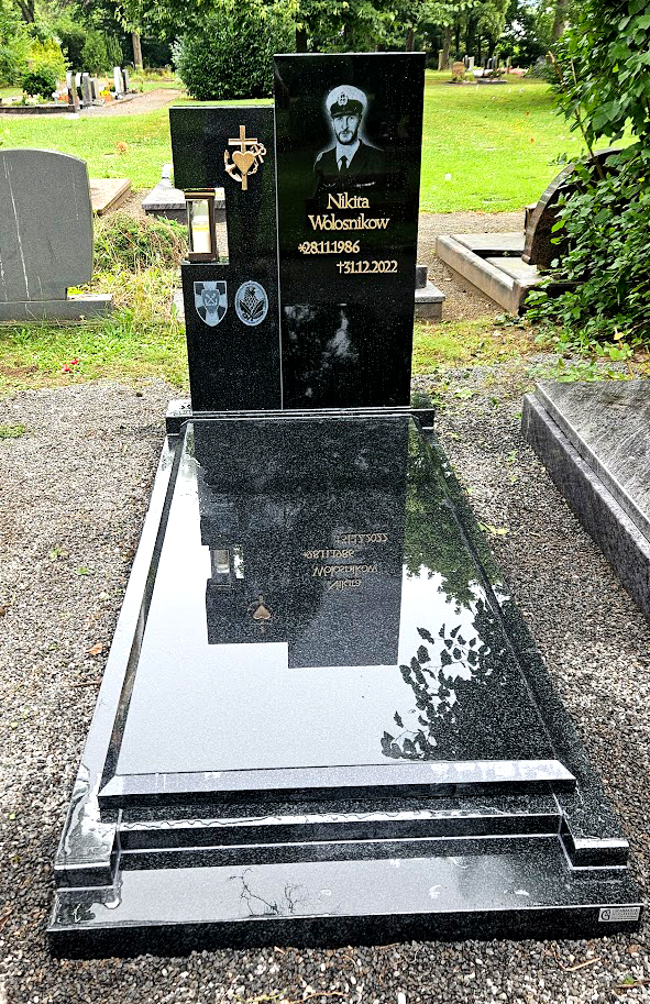 Grabmal Wolosnikow, Engers